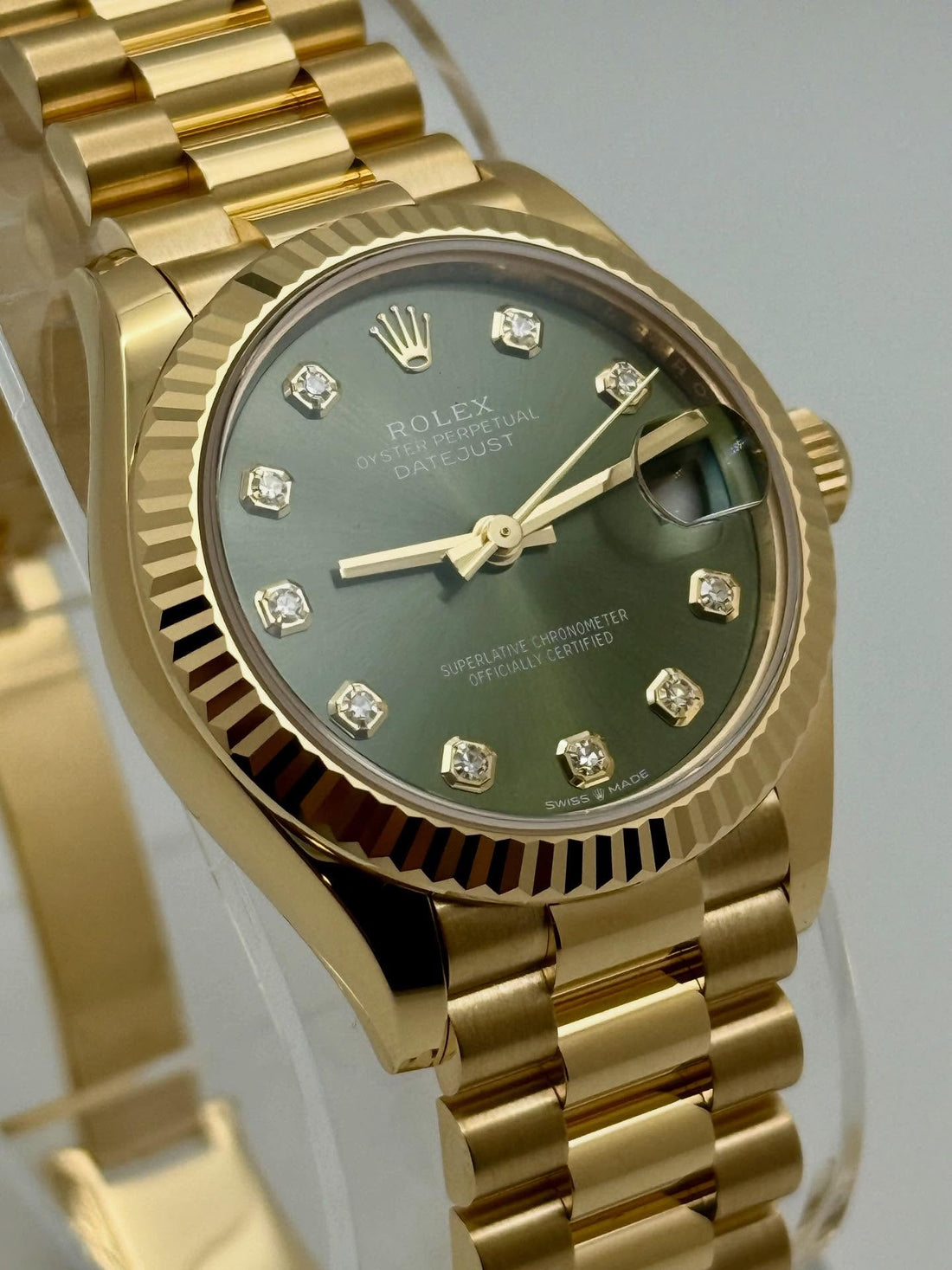 Classic Date Watch, Yellow Gold Tone, Steel, 31 mm