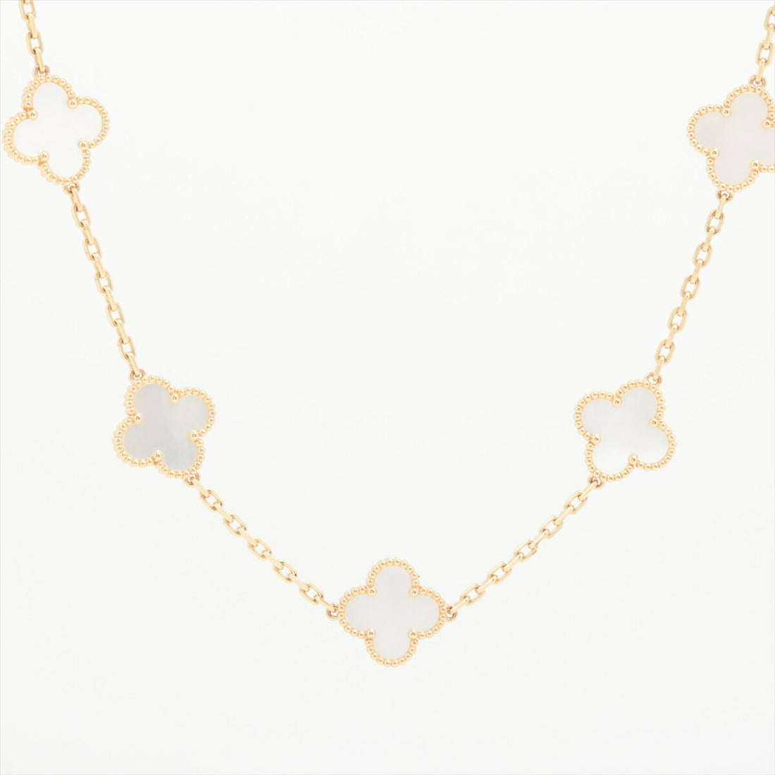 Quatrefoil Long Necklace, 20 Motifs