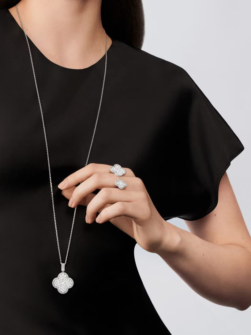 Quatrefoil Long Necklace, 1 Motifs, White Gold Tone