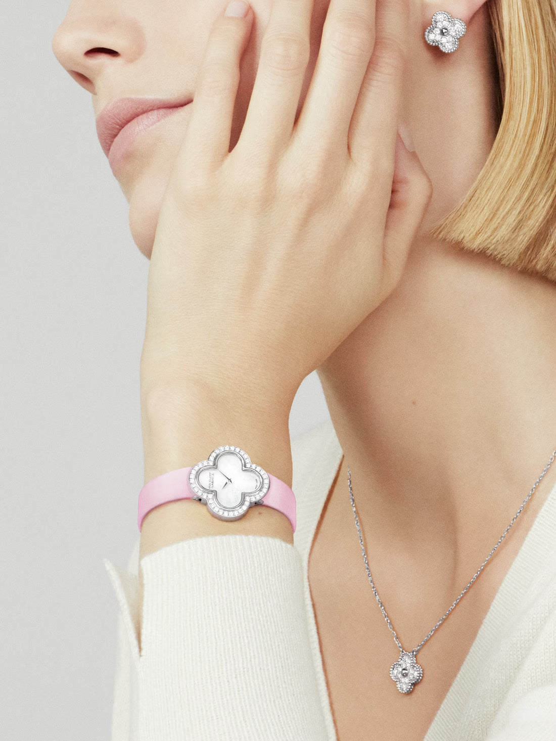 Quatrefoil Pendant Necklace, White Gold Tone