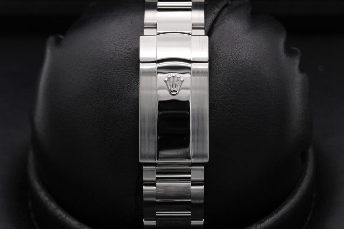 Classic Date Watch, White Gold Tone, Steel, White, 36 mm