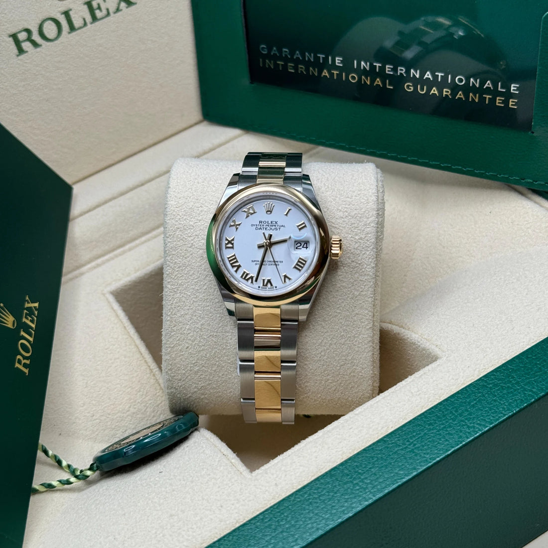 Classic Date Watch, Yellow Gold Tone, Steel, 28 mm