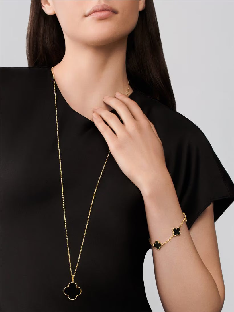Quatrefoil Long Necklace, 1 Motifs, Yellow Gold Tone, Onyx