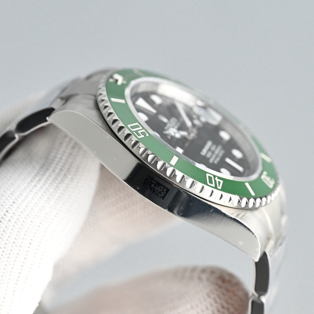 Dive-Style Watch, Steel, 41 mm