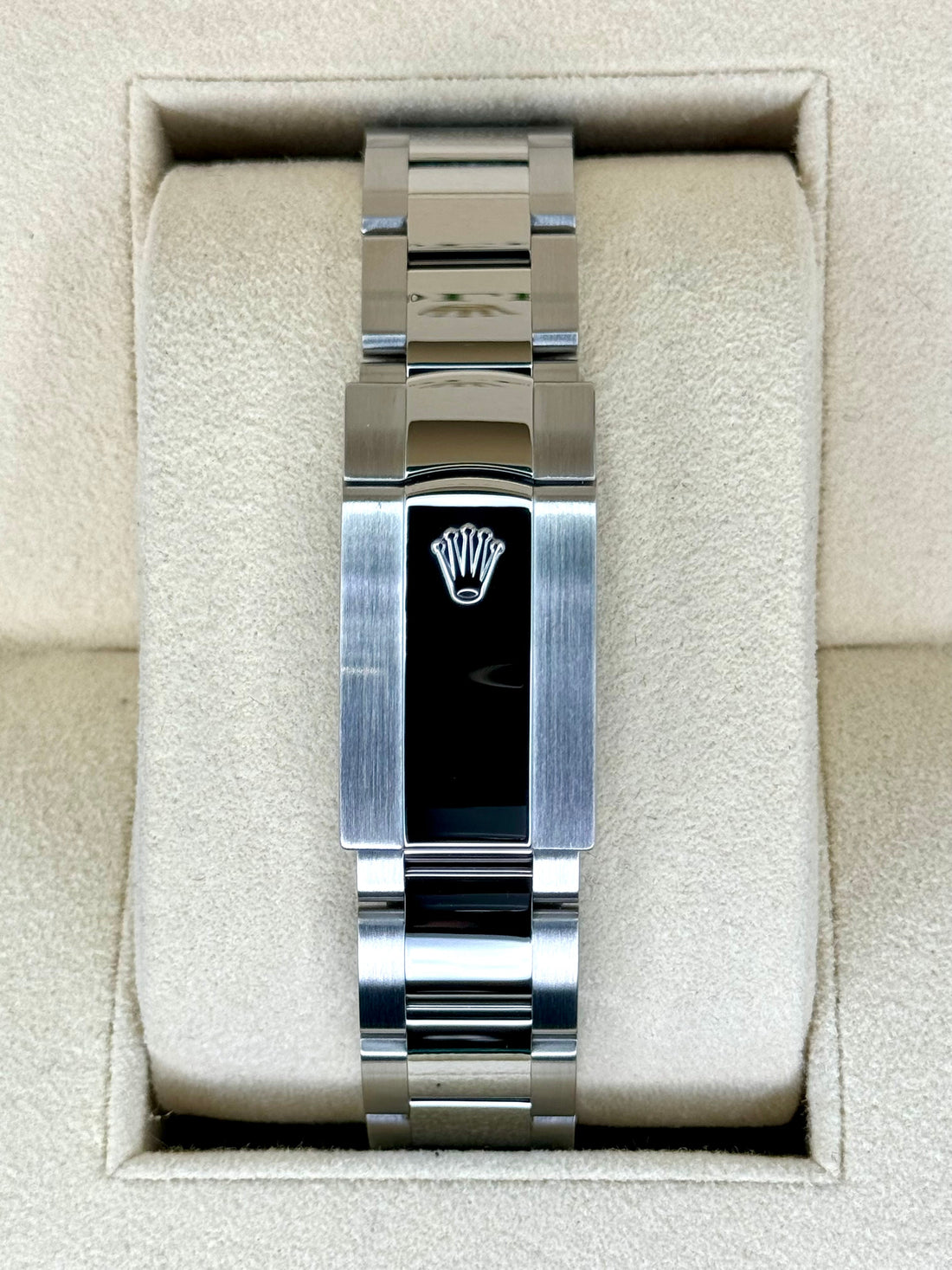 Classic Date Watch, White Gold Tone, Steel, White, 36 mm