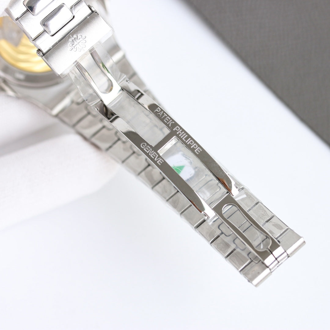 Porthole Case Watch, White Gold Tone, White, 41 mm