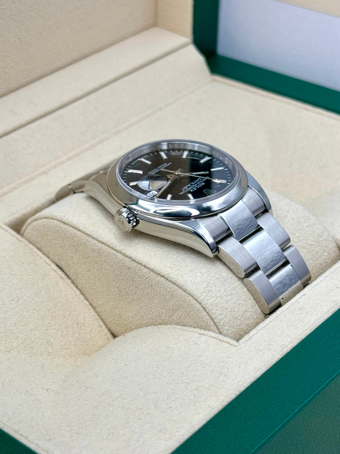 Classic Date Watch, White Gold Tone, Steel, White, 36 mm