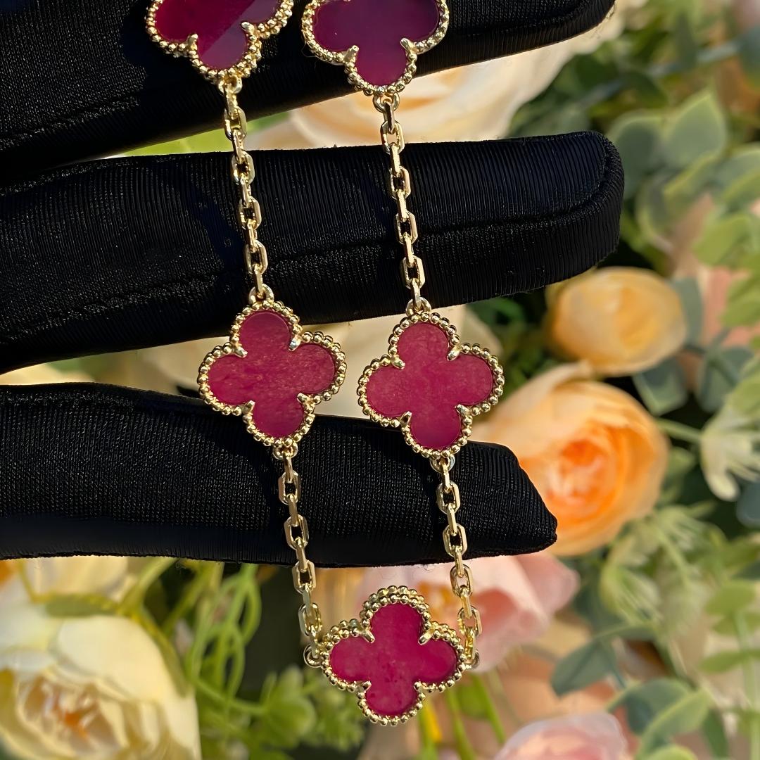 Quatrefoil 5 Motifs Bracelet, Pink Enamel
