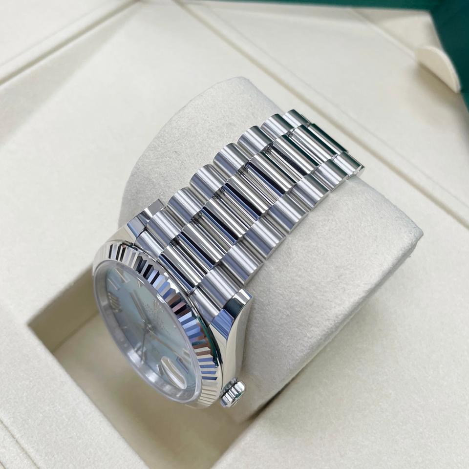 Day and Date Watch, Platinum Tone, 40 mm