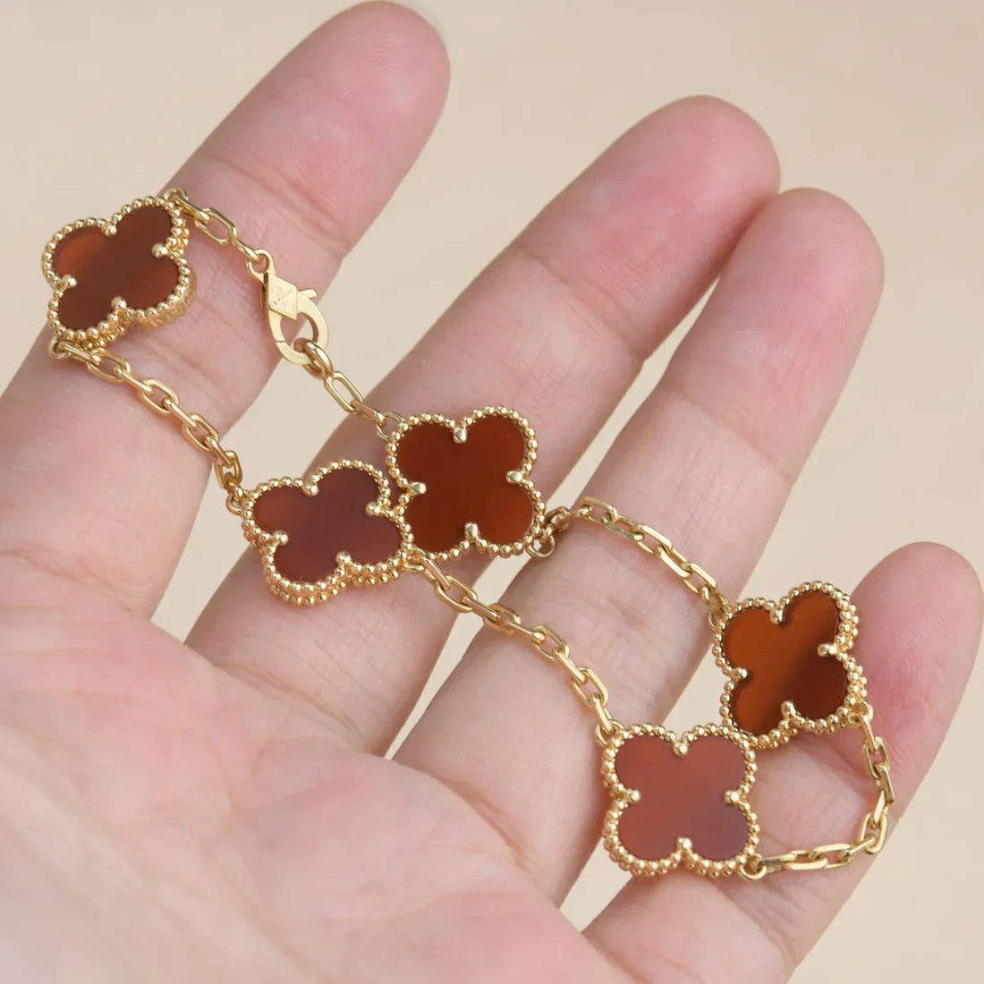 Quatrefoil 5 Motifs Bracelet, Red Carnelian
