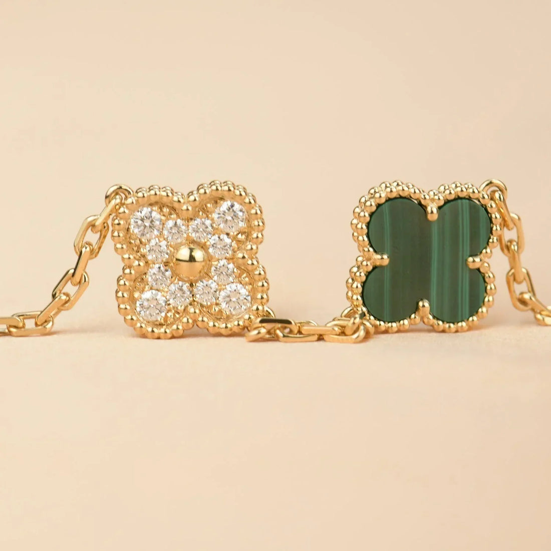 Quatrefoil 5 Motifs Bracelet, Malachite