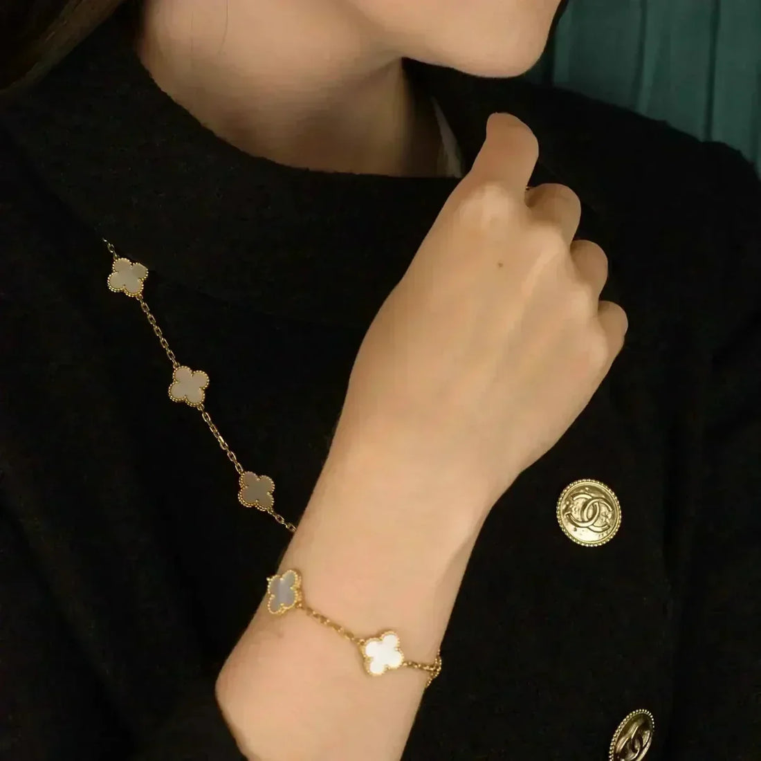 Quatrefoil 5 Motifs Bracelet, White Mother of Pearl