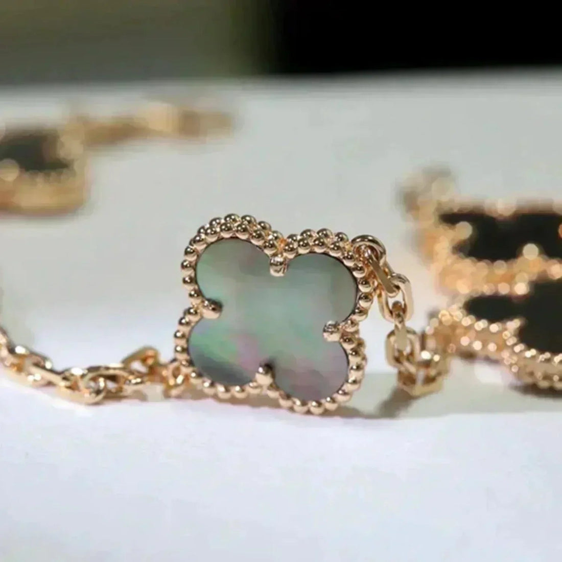 Quatrefoil 5 Motifs Bracelet, Gray Mother of Pearl