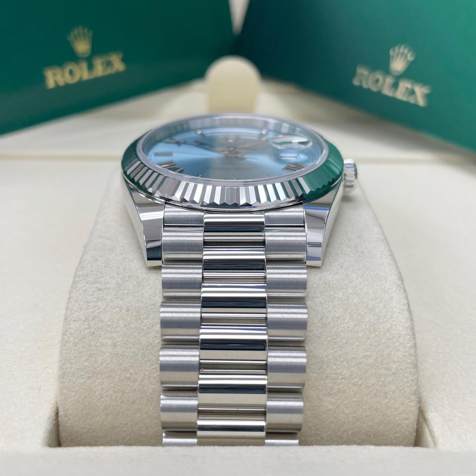 Day and Date Watch, Platinum Tone, 40 mm