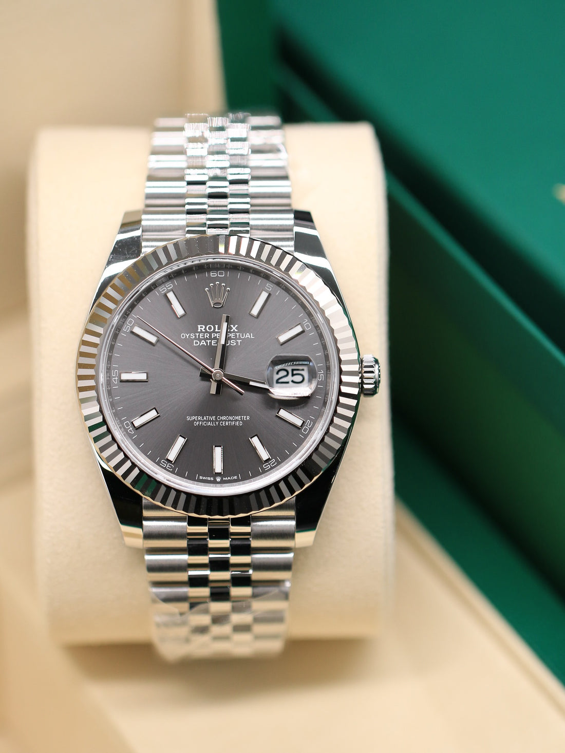 Classic Date Watch, White Gold Tone, Steel, White, 41 mm