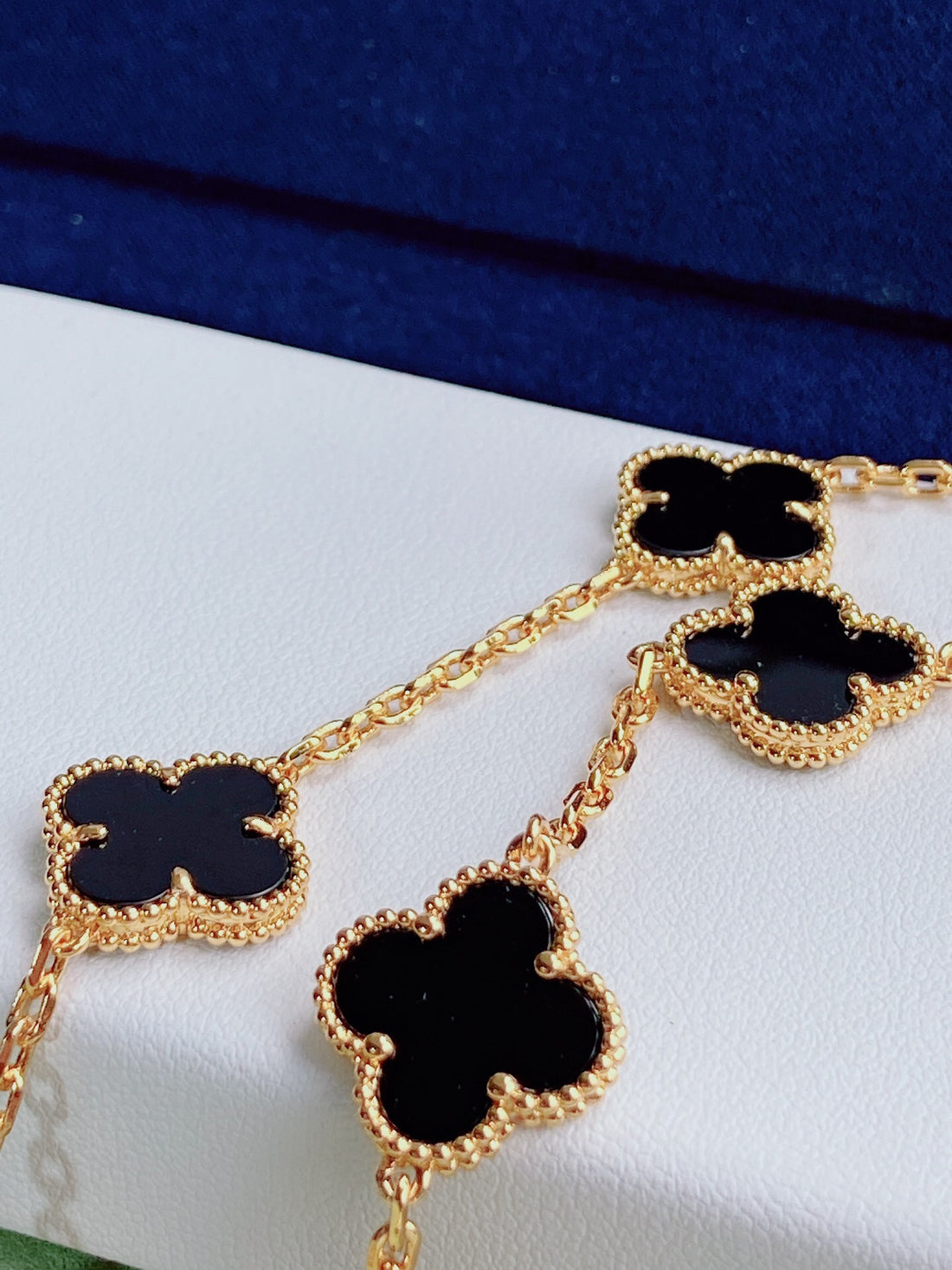 Quatrefoil Pendant Necklace, 10 Motifs, Yellow Gold Tone, Malachite