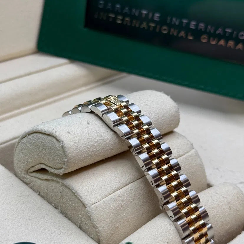 Classic Date Watch, Yellow Gold Tone, Steel, 28 mm