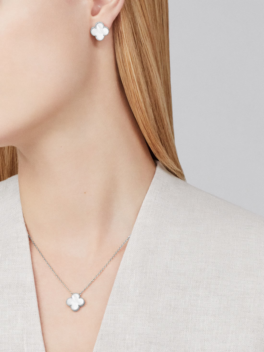 Quatrefoil Pendant Necklace, White Gold Tone