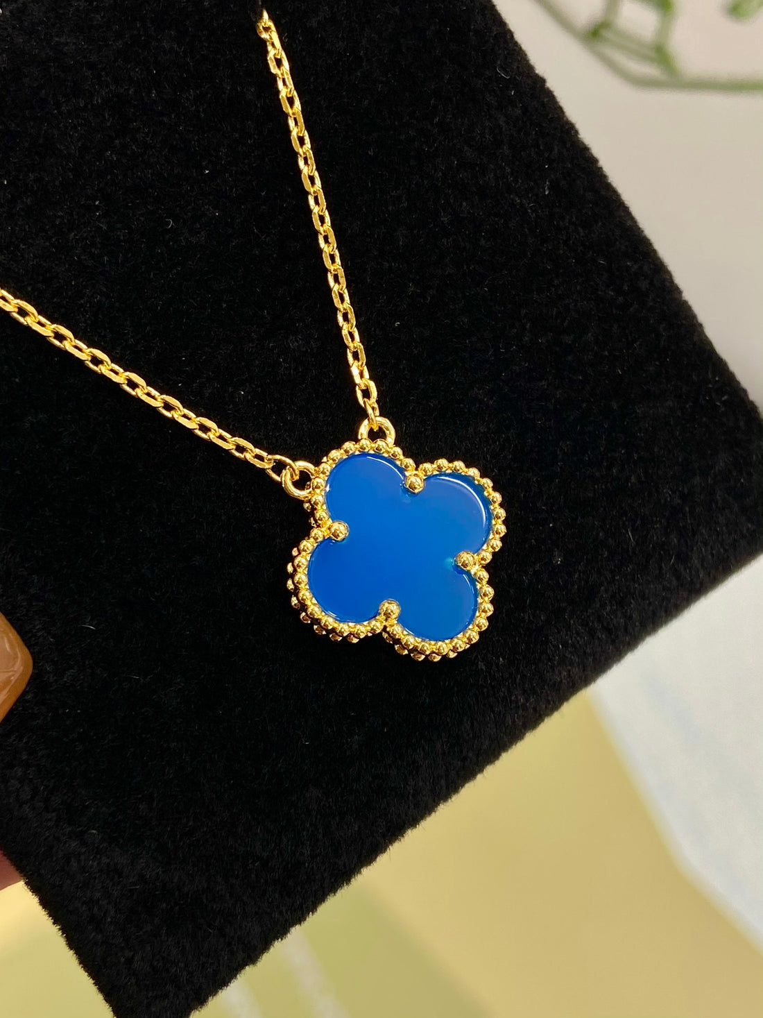 Quatrefoil Pendant Necklace, Yellow Gold Tone, Agate