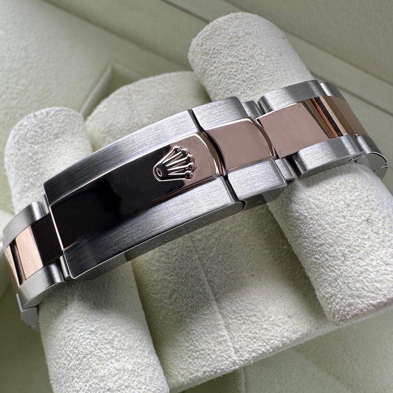 Classic Date Watch, Rose Gold Tone, Steel, 31 mm