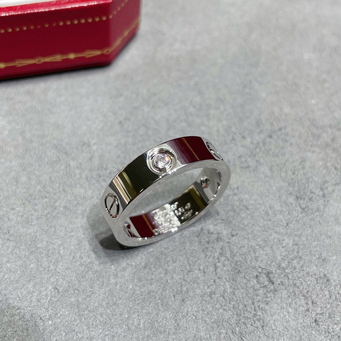 Screw-Motif Band Ring, Stone-Set, Classic Model, White Gold Tone