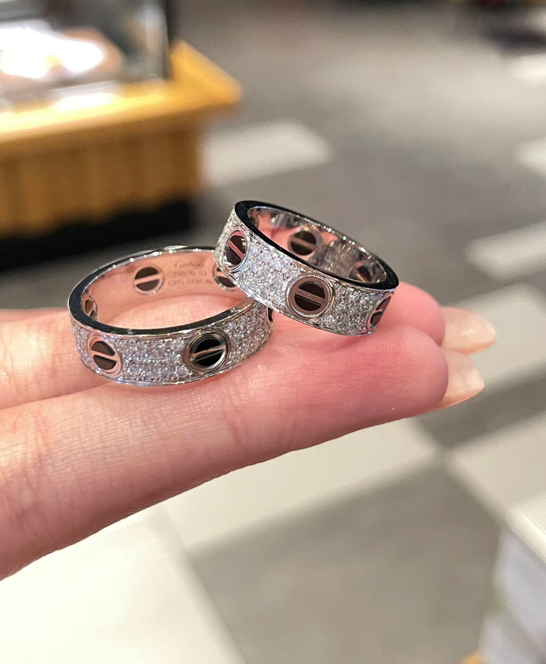 Screw-Motif Band Ring, Ceramic, Stone-Set, Classic Model, White Gold Tone