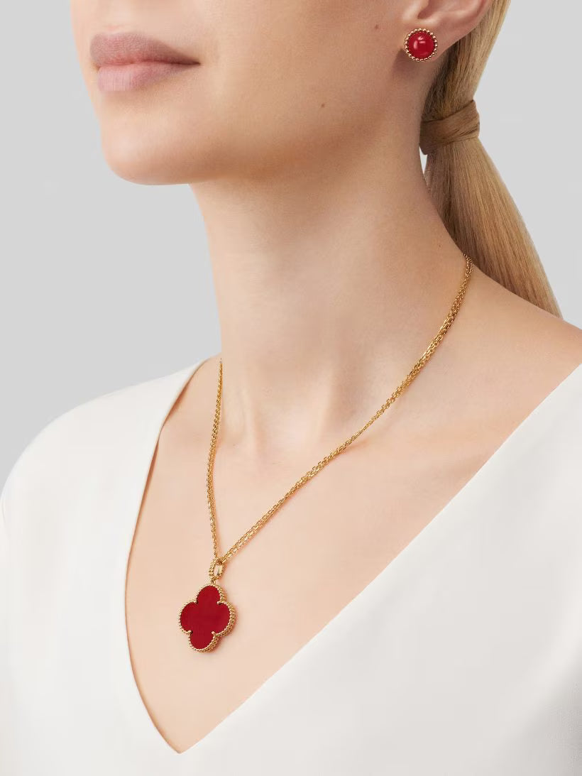 Quatrefoil Long Necklace, 1 Motifs, Yellow Gold Tone, Carnelian