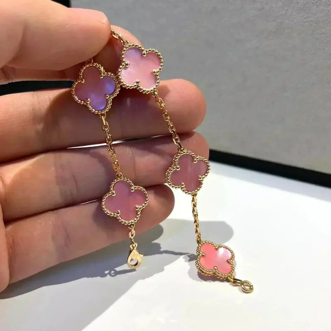 Quatrefoil 5 Motifs Bracelet, Pink Mother of Pearl