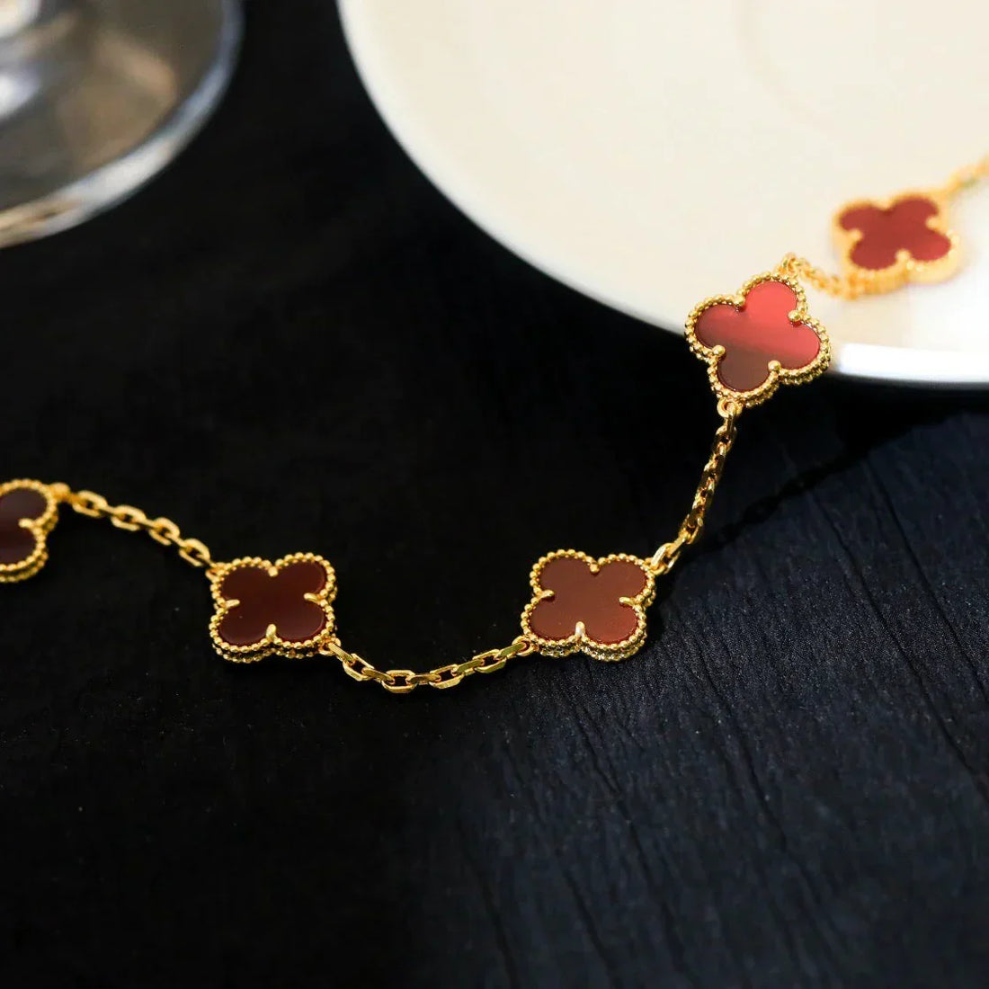 Quatrefoil 5 Motifs Bracelet, Red Carnelian