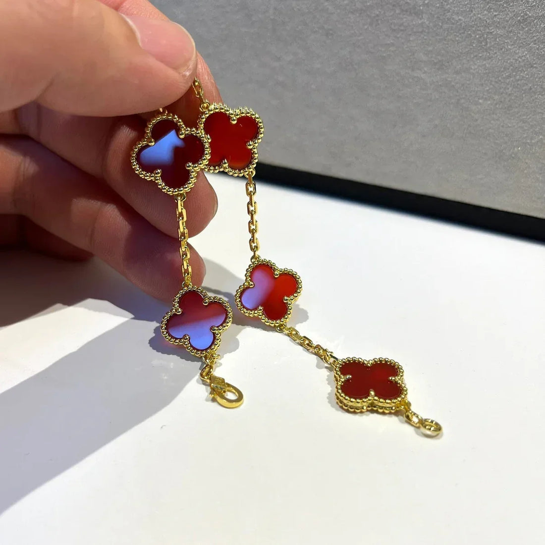 Quatrefoil 5 Motifs Bracelet, Red Carnelian