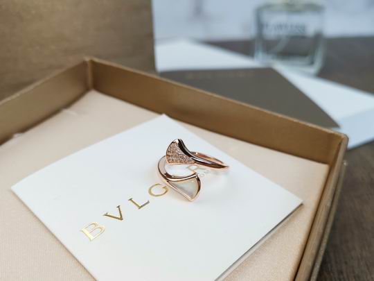 Fan-Motif Ring, Rose Gold Tone, Stone-Set, Mother-of-Pearl