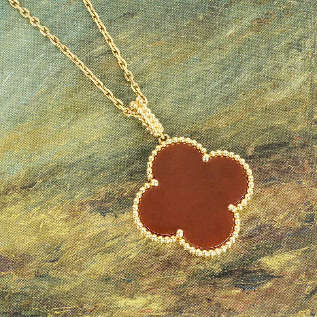 Quatrefoil Long Necklace, 1 Motifs, Yellow Gold Tone, Carnelian