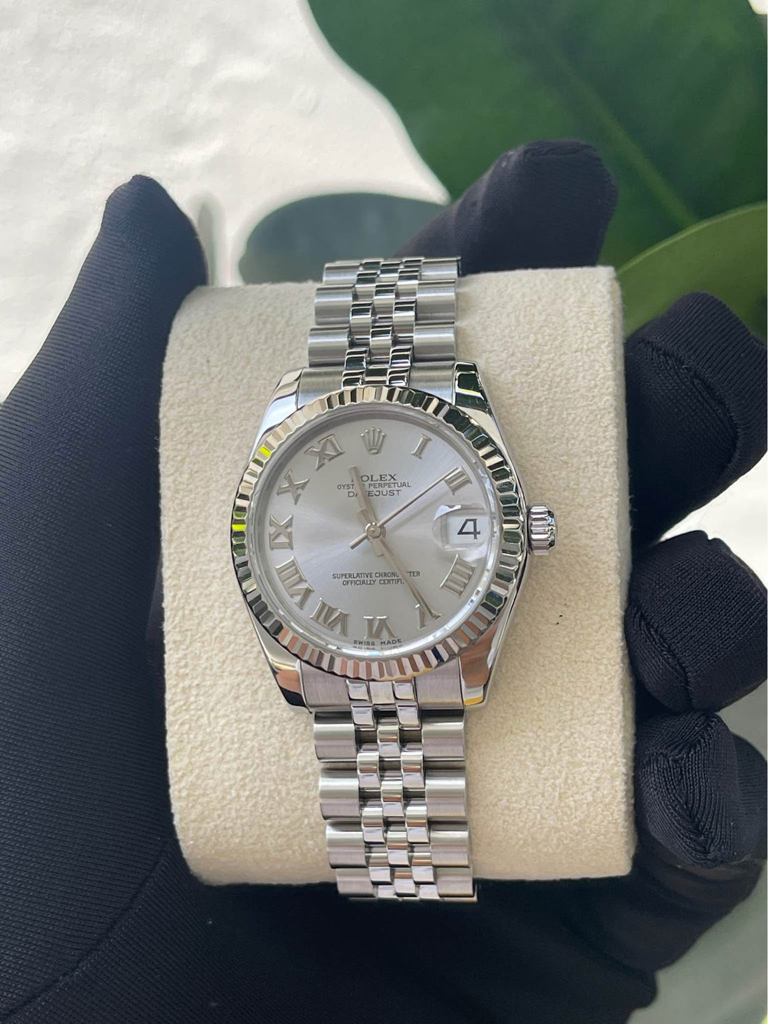 Classic Date Watch, White Gold Tone, Steel, White, 28 mm