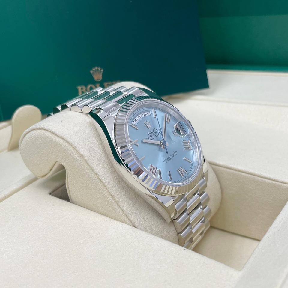 Day and Date Watch, Platinum Tone, 40 mm