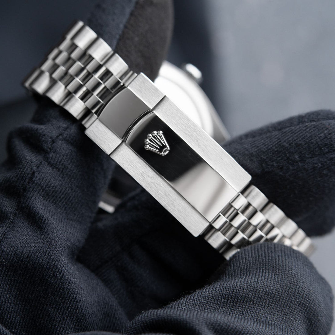 Classic Date Watch, White Gold Tone, Steel, White, 36-41 mm