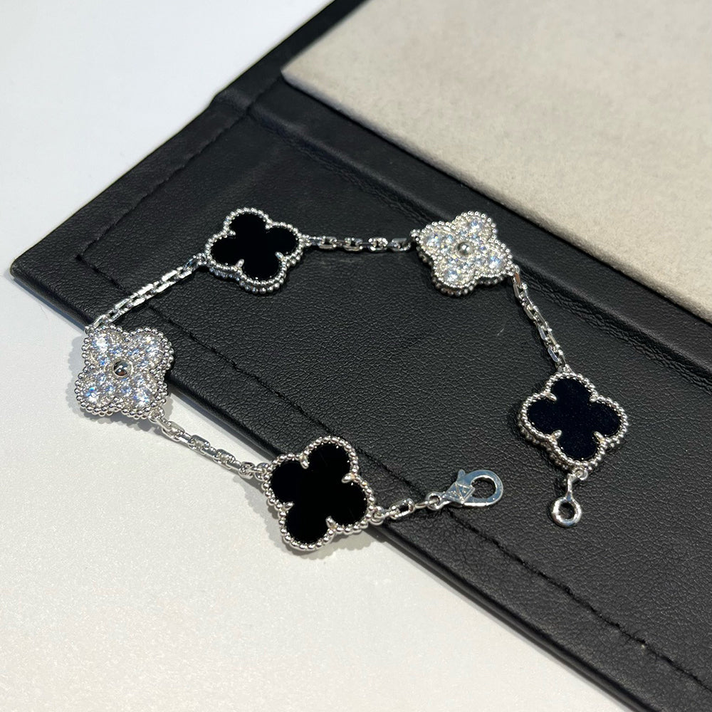 Quatrefoil 5 Motifs Bracelet, Onyx