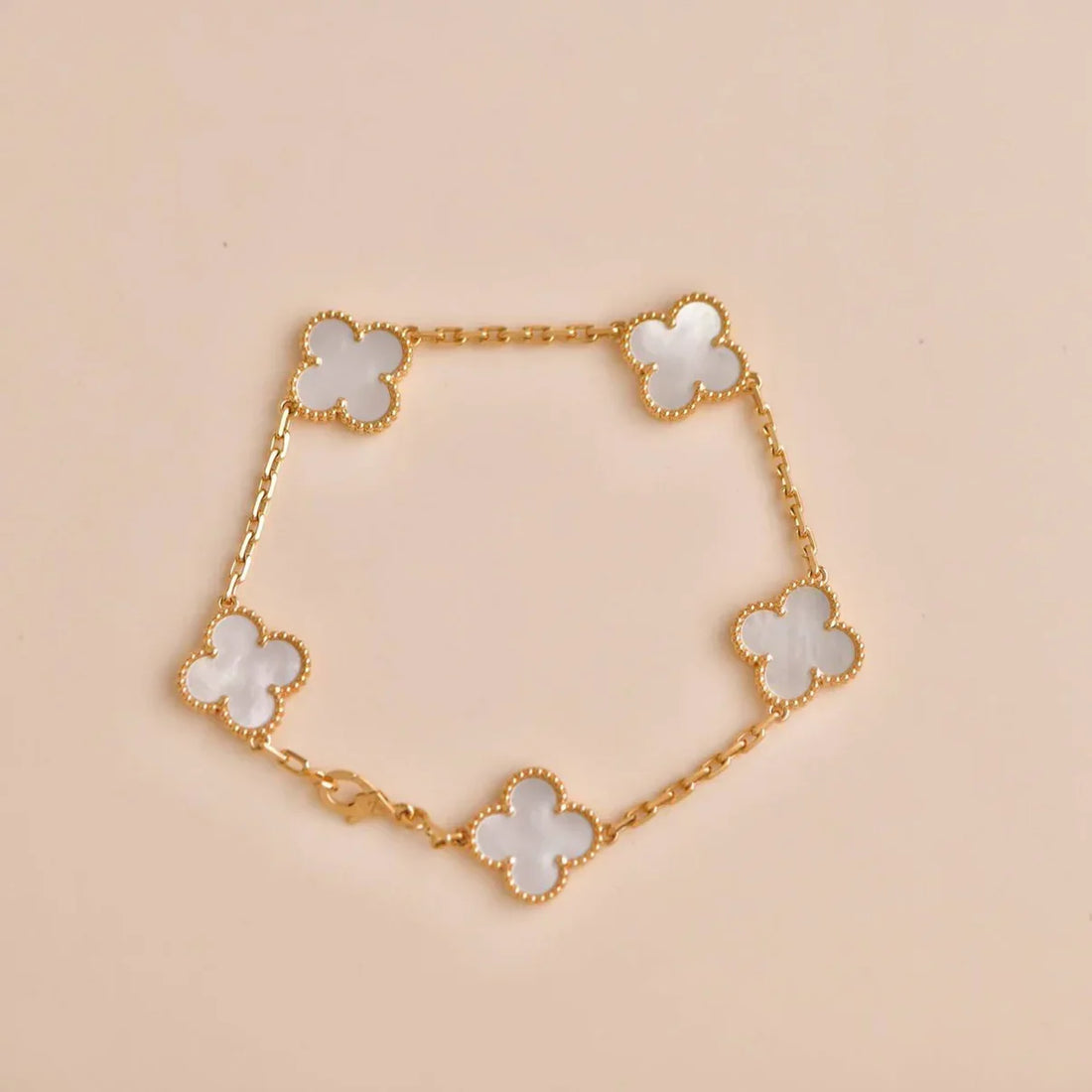 Quatrefoil 5 Motifs Bracelet, White Mother of Pearl