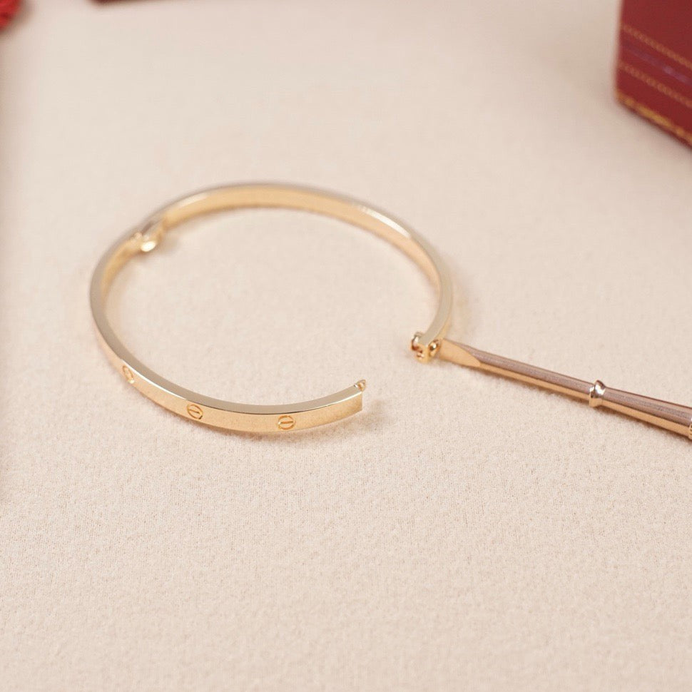 Screw-Lock Bangle Bracelet, 3.65 mm